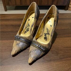 Naughty Monkey Blue and Tan Heels